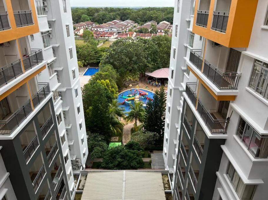 Mied's Staycation At Waterpark Apartment *